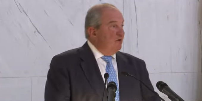 Ο πρ. πρωθυπουργός Κώστας Καραμανλής