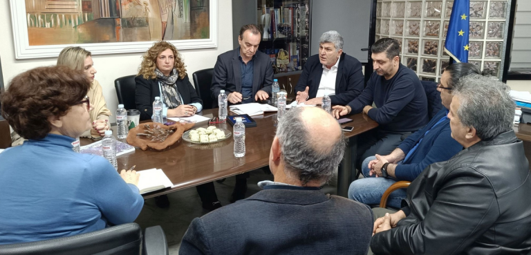 DHMARXEIO EYOSMOY SYNANTHSH GONEWN EKPAIDEYTIKWN WNASEIA