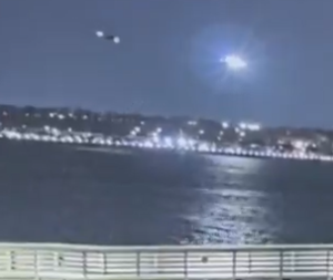 dc washington sygrkousi aeroplano elikoptero