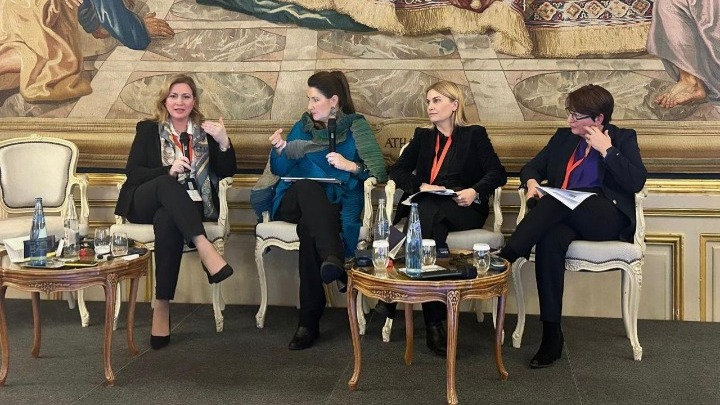 forum_delphoi_parisi_myrogianni