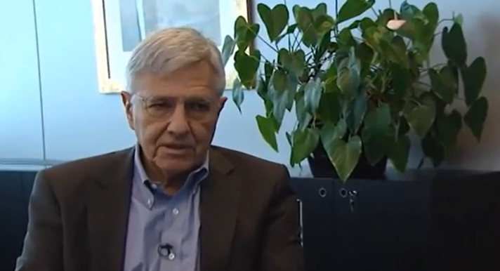 Ο Τάσος Γιαννίτσης