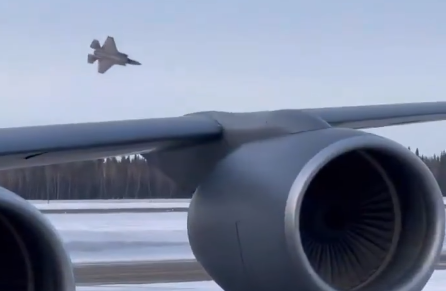 jet crash f35 alaska