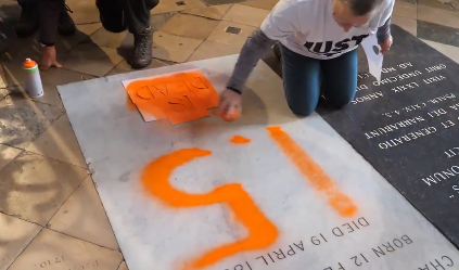 juststopoil vandalise tomb charles darwin