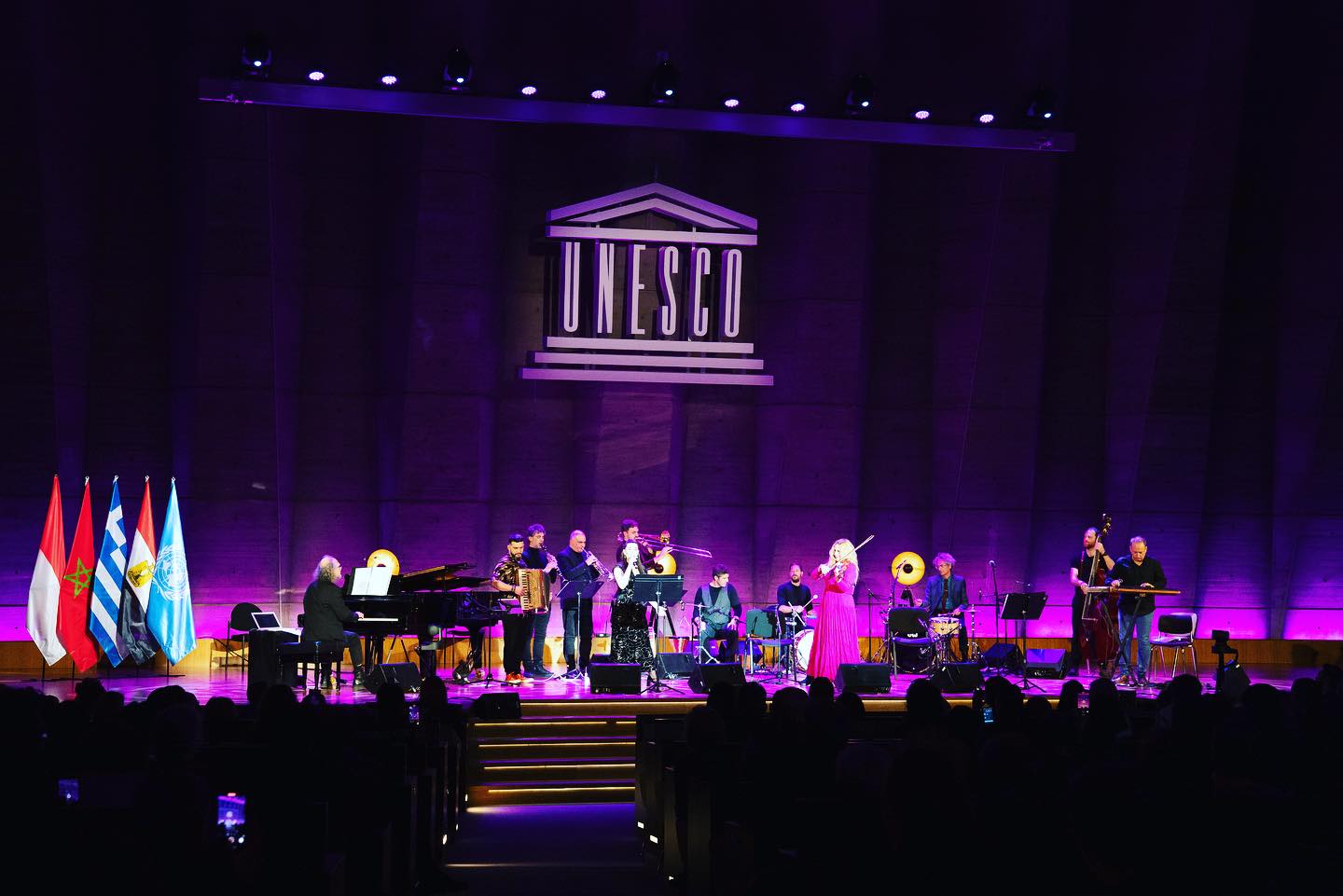Συναυλία της unesco στο Παρίσι με την Ευανθία Ρεμπούτσικα