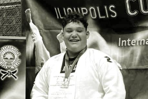 17xronos tzounto nekros