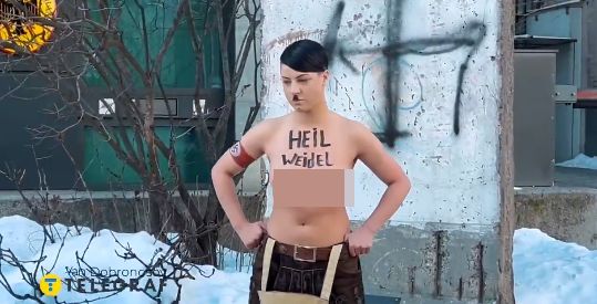 aktivistria Hitler sto kievo diamartyria gimni