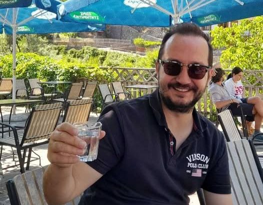 Ο Βασίλης Καλογήρου