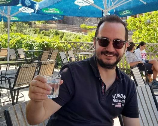 Ο Βασίλης Καλογήρου