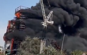 FWTIA NEROTSOULITHRA ABU NTAMPI