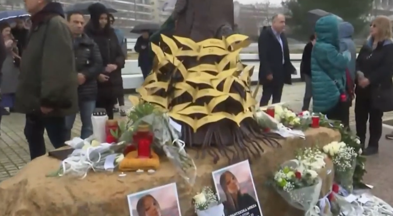 dendro mnimis tempi paralia thessaloniki