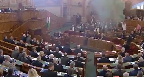 ouggaria koinovoulio kapnogona apagoreusi pride parelasi