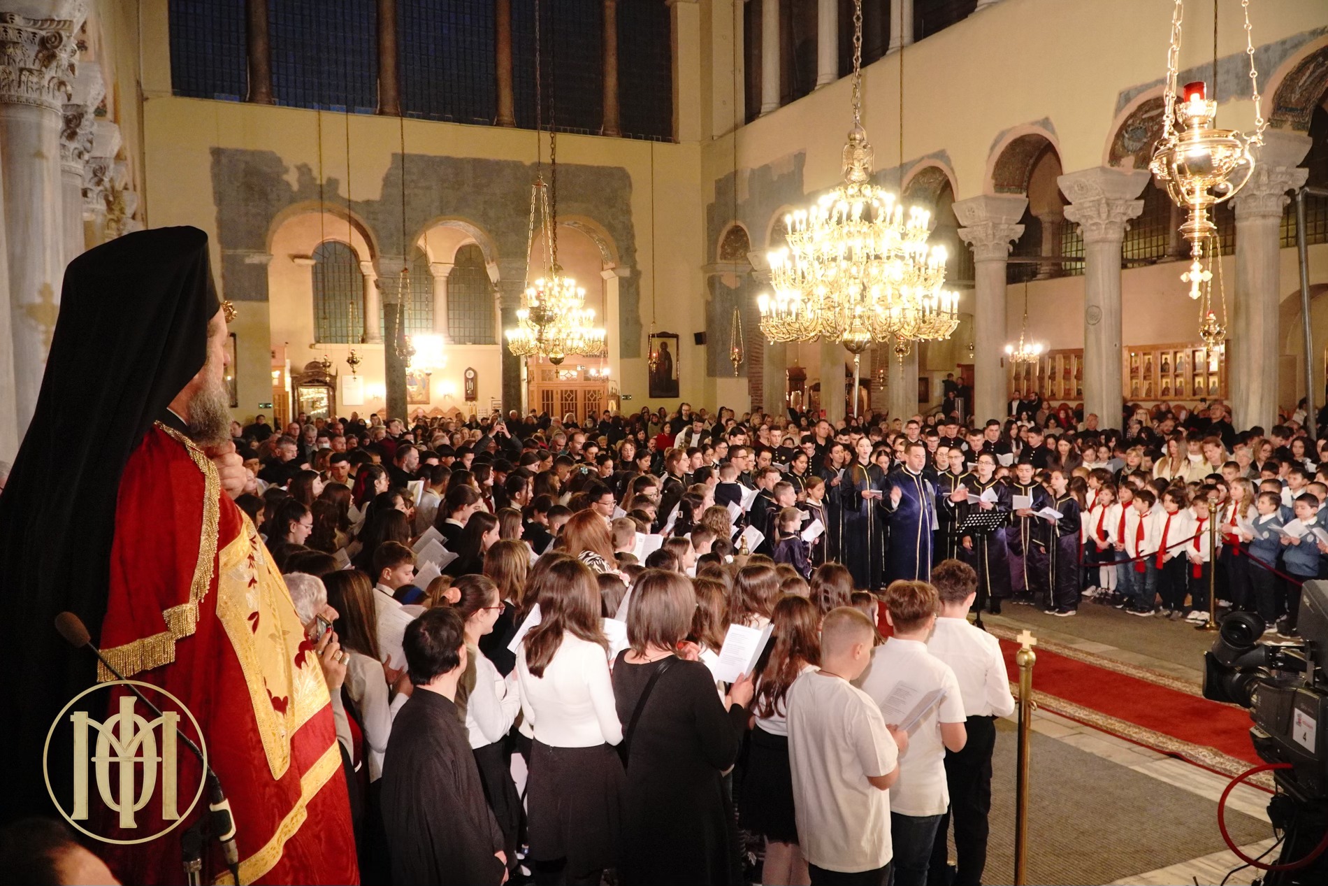 Παιδιά έψαλλαν τους χαιρετισμούς στη Θεσσαλονίκη