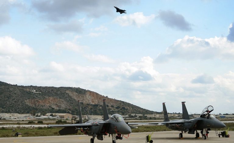 πολεμικά αεροπλάνα