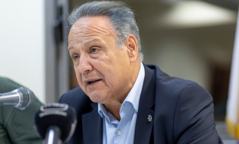 Ο Στέλιος Αγγελουδης