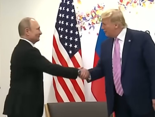Συνάντηση προέδρων Τραμπ Πούτιν