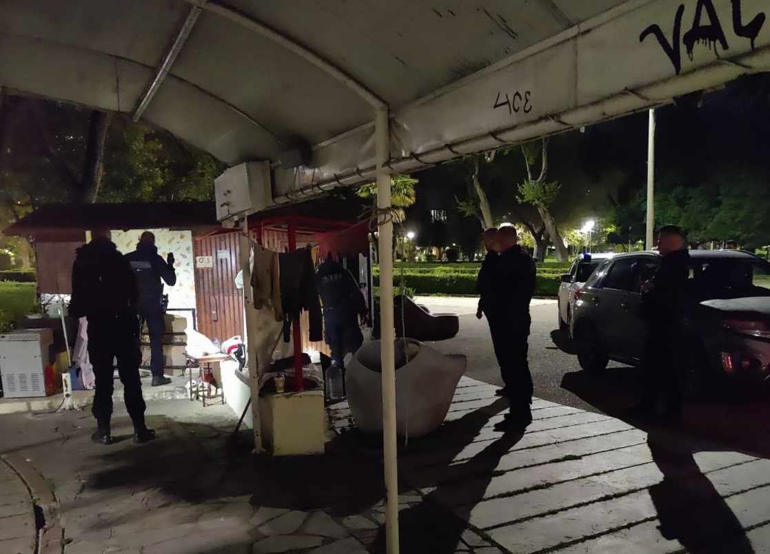 Κατάληψη χώρου στη Νέα Παραλία