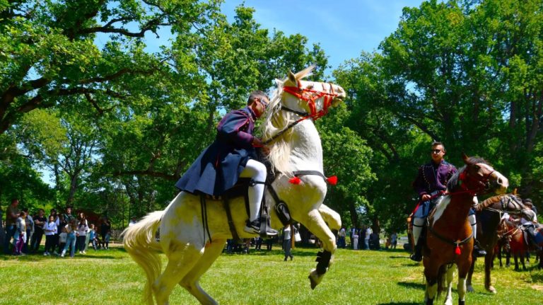 Η αναβίωση των εθίμων του Πάσχα στο Μαύρο Αλώνι της Ιερισσού