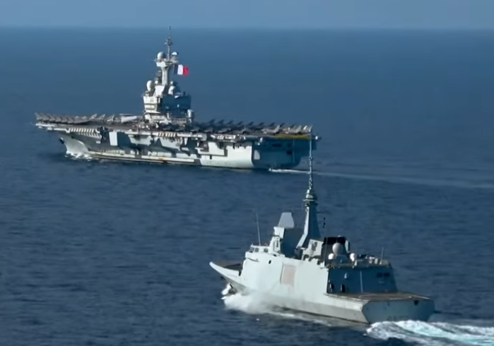 charles de gaulle aeroplanoforo