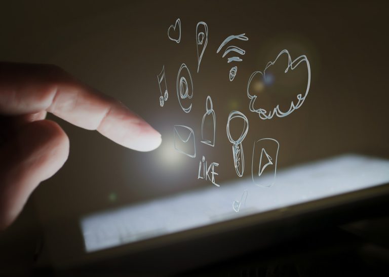 social media kinito xeri