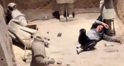 30χρονος τουρίστας έσπασε αγάλματα του Terracotta Army στην Κίνα