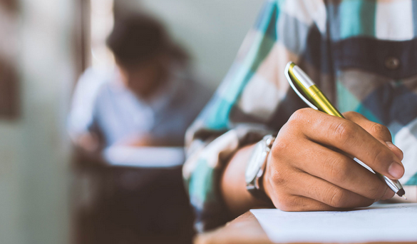 Εξετάσεις μαθητής υποψήφιος