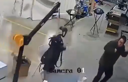 humanoid robot attack epithesi