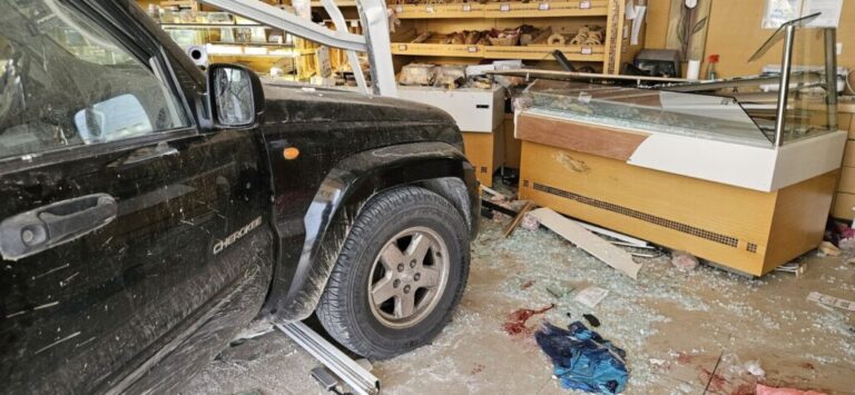 Τζιπ σε φούρνο στην Κω