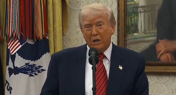 O Τραμπ κηρύσσει την 8η Μαΐου "Ημέρα της Νίκης" στον Β' Παγκόσμιο Πόλεμο