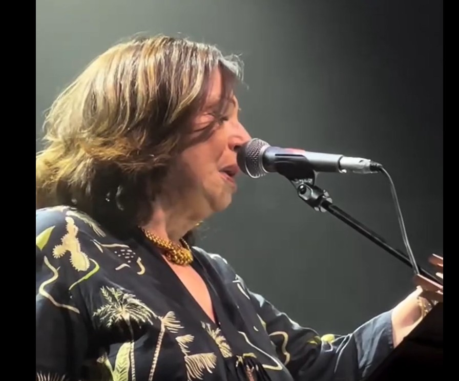 Η Χαρούλα Αλεξίου