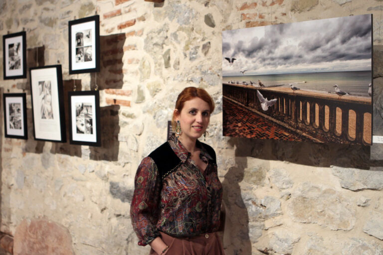 H φωτογράφος τοπίων Λίλη Μπουκουβάλα