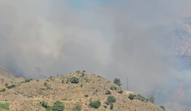 Χίος Μεγάλη φωτιά στο νησί