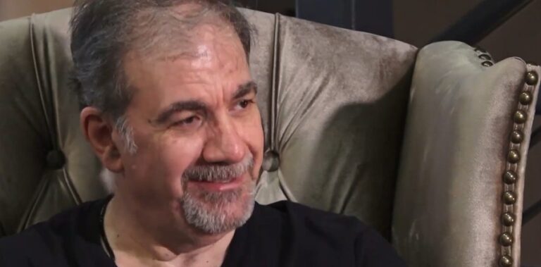 Δημήτρης Σταρόβας