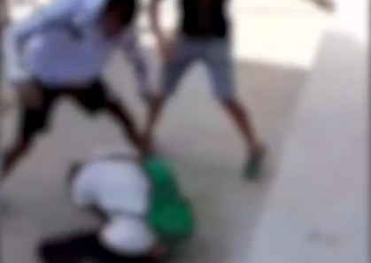 Βία ξυλοδαρμός ανηλίκων