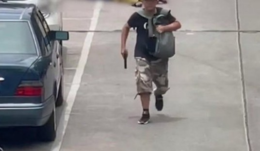 Ένοπλος σκότωσε 5 άτομα σε μάρκετ στην Μπανκογκ