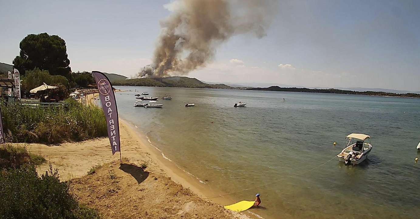 Φωτιά στη Βουρβουρου