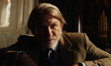 Knives out wale up dead