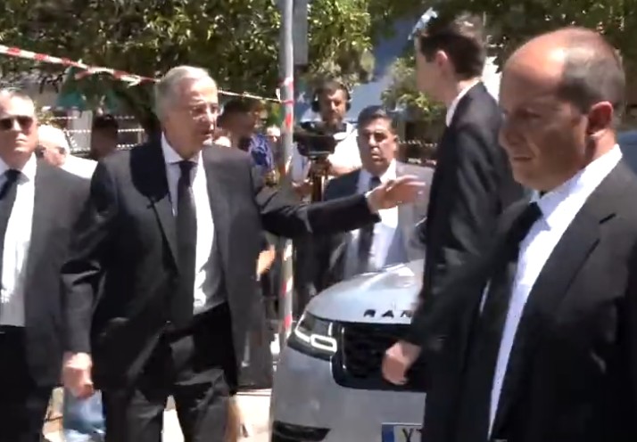 Αντώνης Σαμαράς στην κηδεία της κόρης του Λένας