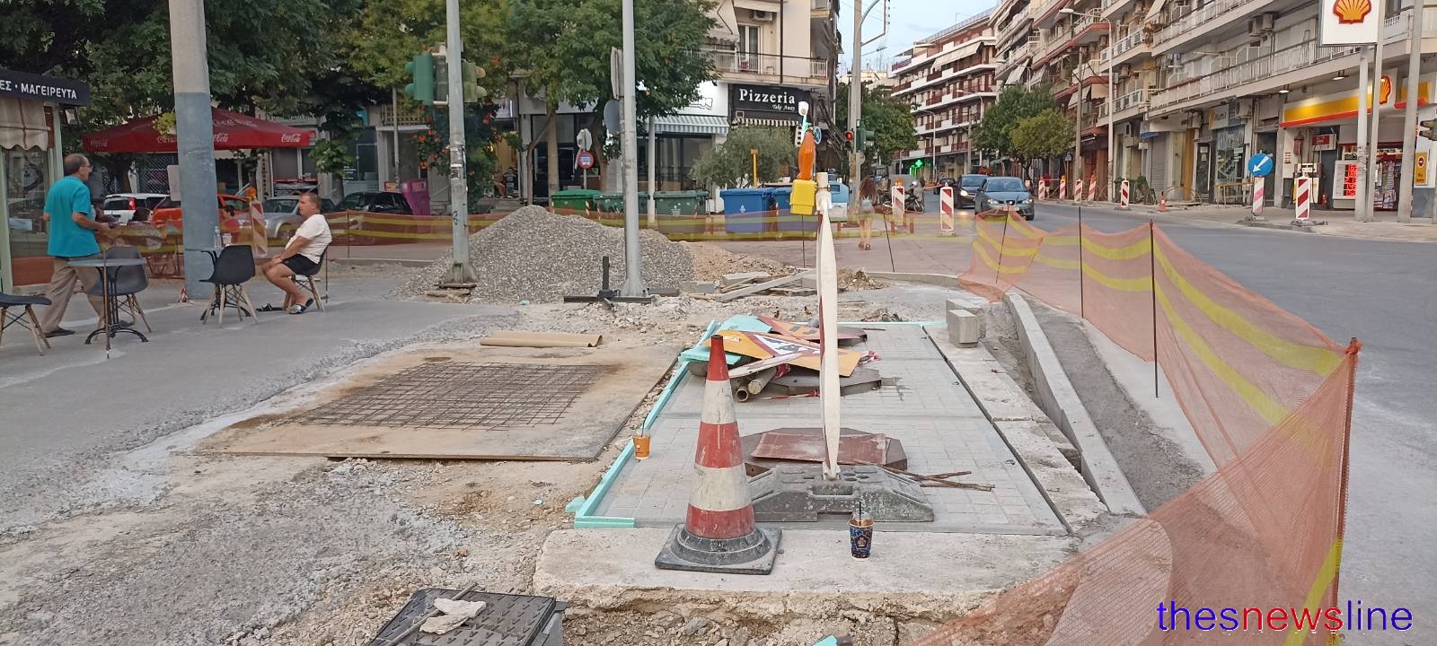 Έργα ανάπλασης πεζοδρομίων οδός Μπότσαρη