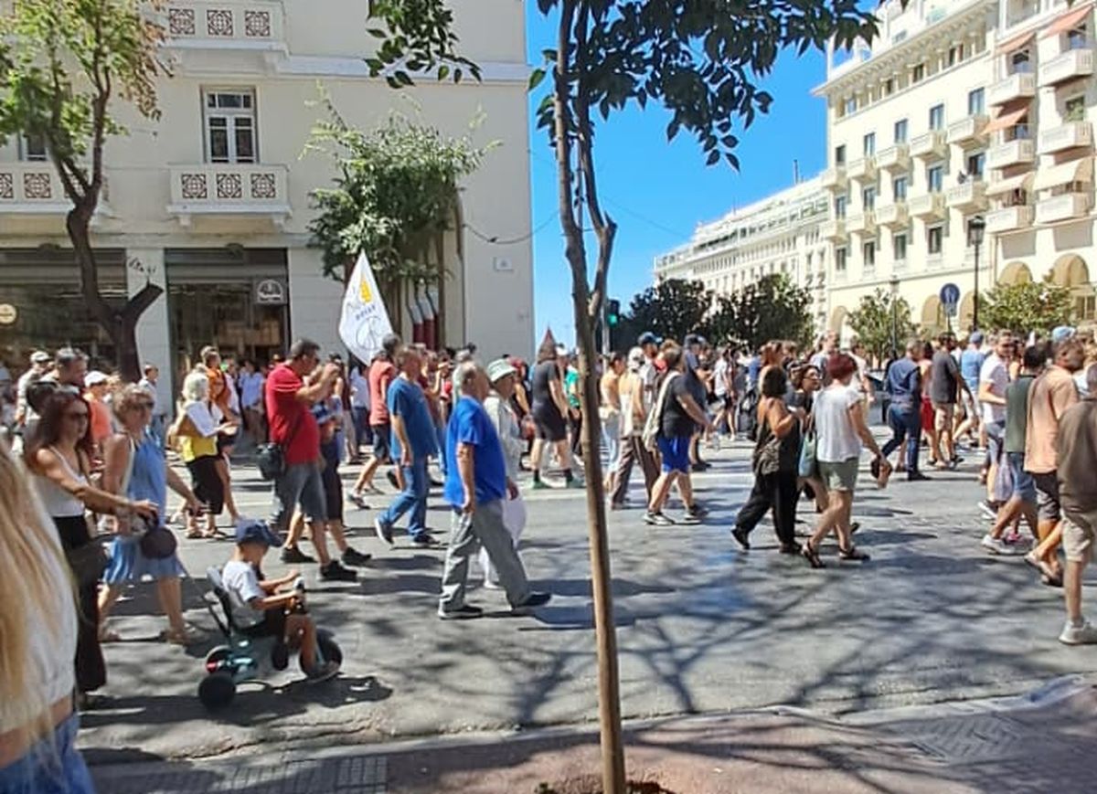 Θεσσαλονίκη πορεία υπερ της Παλαιστίνης στο κέντρο της πόλης