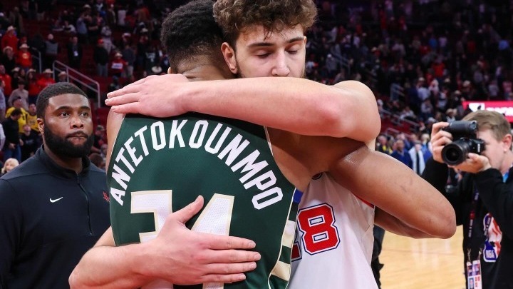 H ανάρτηση Αντετοκούμπο