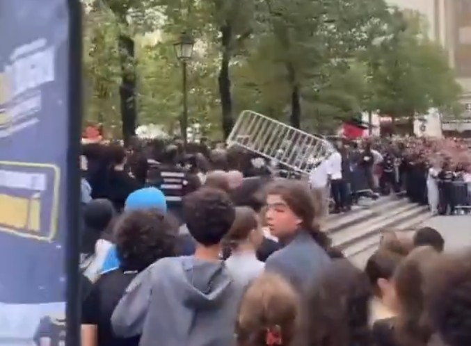 Επεισόδια στο Παρίσι