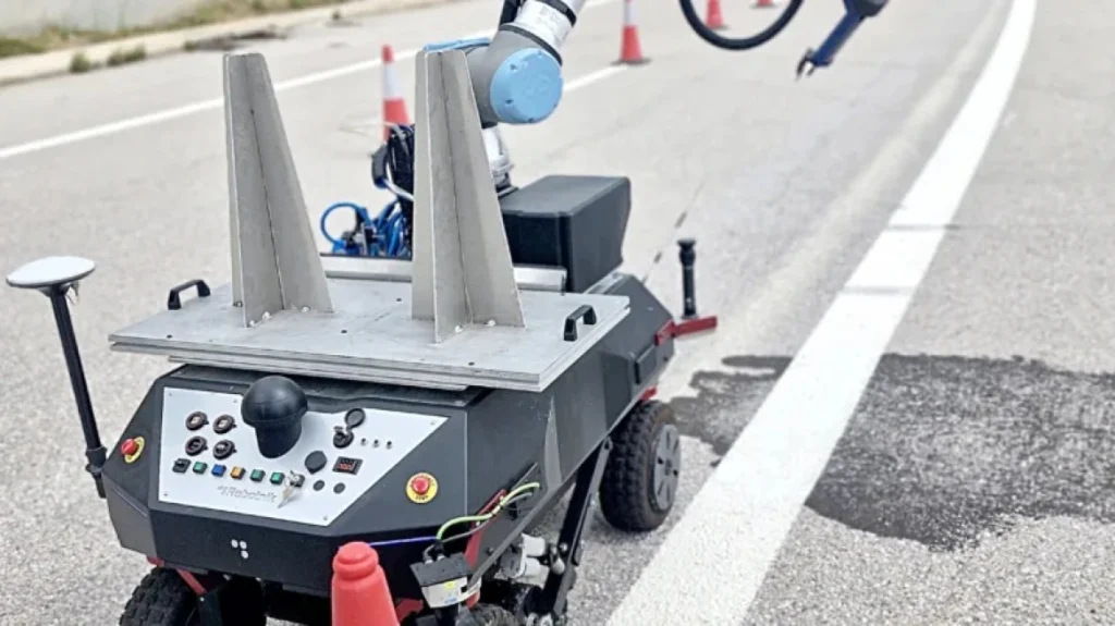 Ολύμπια Οδός. Ρομπότ ΑΙ επισκευάζει τον δρόμο