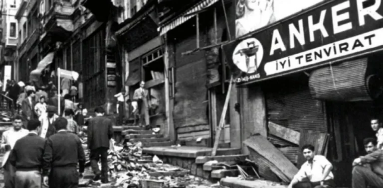 Τα Σεπτεμβριανά, οι καταστροφές στην Κωνσταντινούπολη