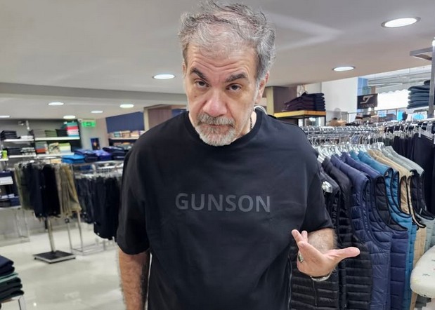 Δημήτρης Σταρόβας