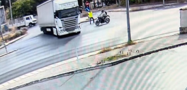 Σύγκρουση μηχανής με νταλίκα