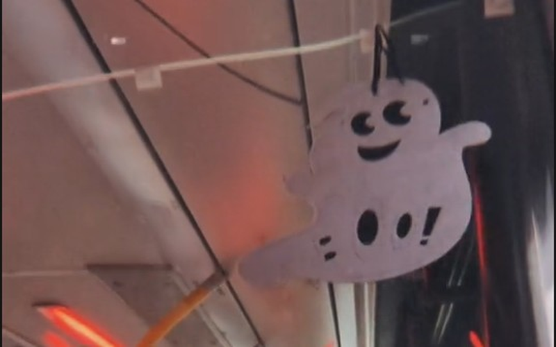 Λεωφορείο των ΚΤΕΛ Θεσσαλονίκης σε κλίμα Halloween