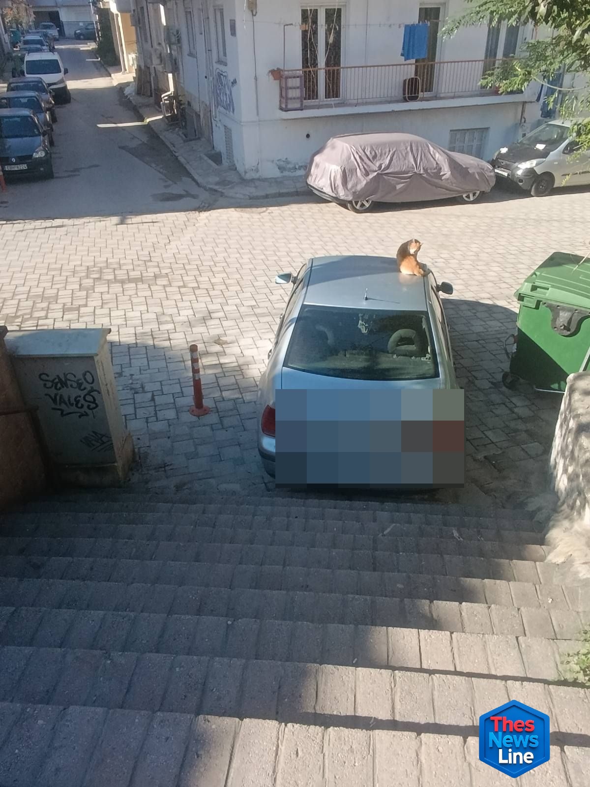 Αυτοκίνητα παρκαρισμένα στα Σκαλάκια Ευαγγελίστρια