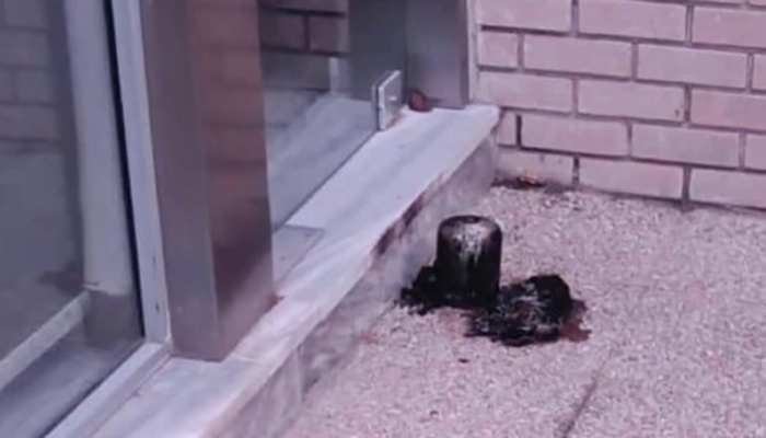 Γκαζάκι στην πόρτα της "Ομάδας Αλήθειας"