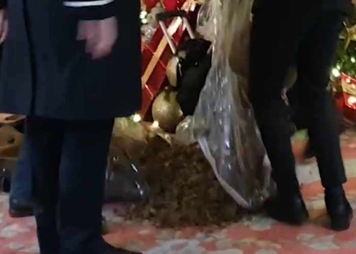 Ακτιβιστές στο ξενοδοχείο Ritz του Λονδινου