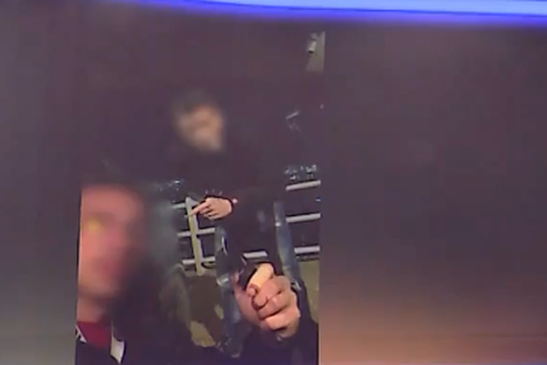 Επίθεση με μαχαίρι σε 14χρονο στον Χολαργό